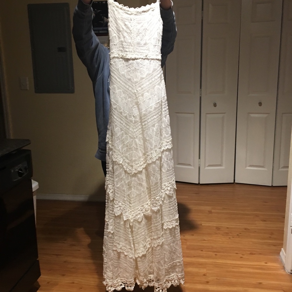 Long lace white dress